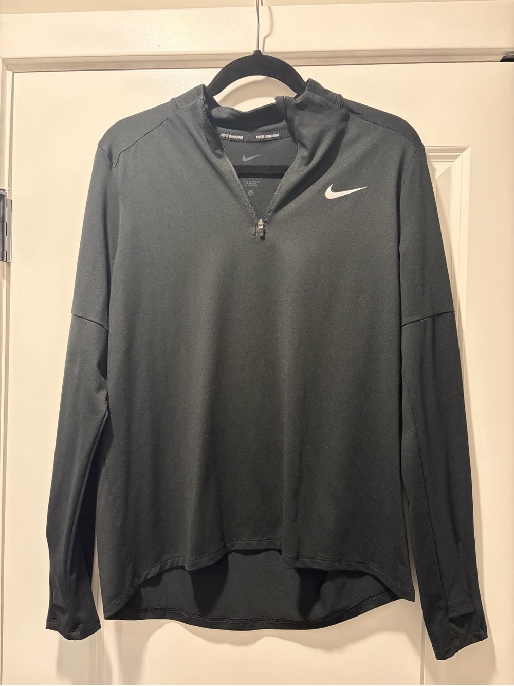 Nike women’s Black Quarter-Zip Performance Pullover